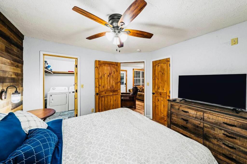 Cozy Cub Mountain Escape Villa Gatlinburg Exterior photo